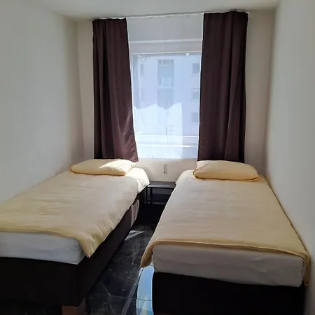 Elegant Near Olympiapark Daire *